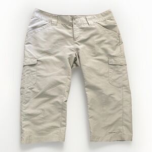 Columbia Womens S Khaki Omni-Shade Cargo Capri Pants Lightweight Hiking Gorpcore